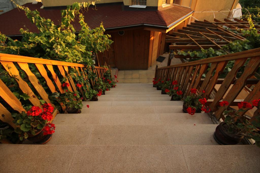 Guest House Nash Dom Kawarna Zewnętrze zdjęcie